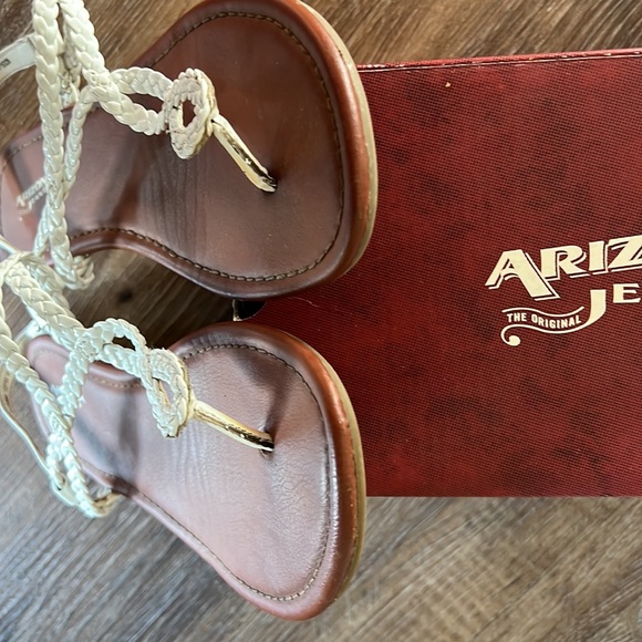 Girls White Sandals Size 4 - Picture 5 of 6